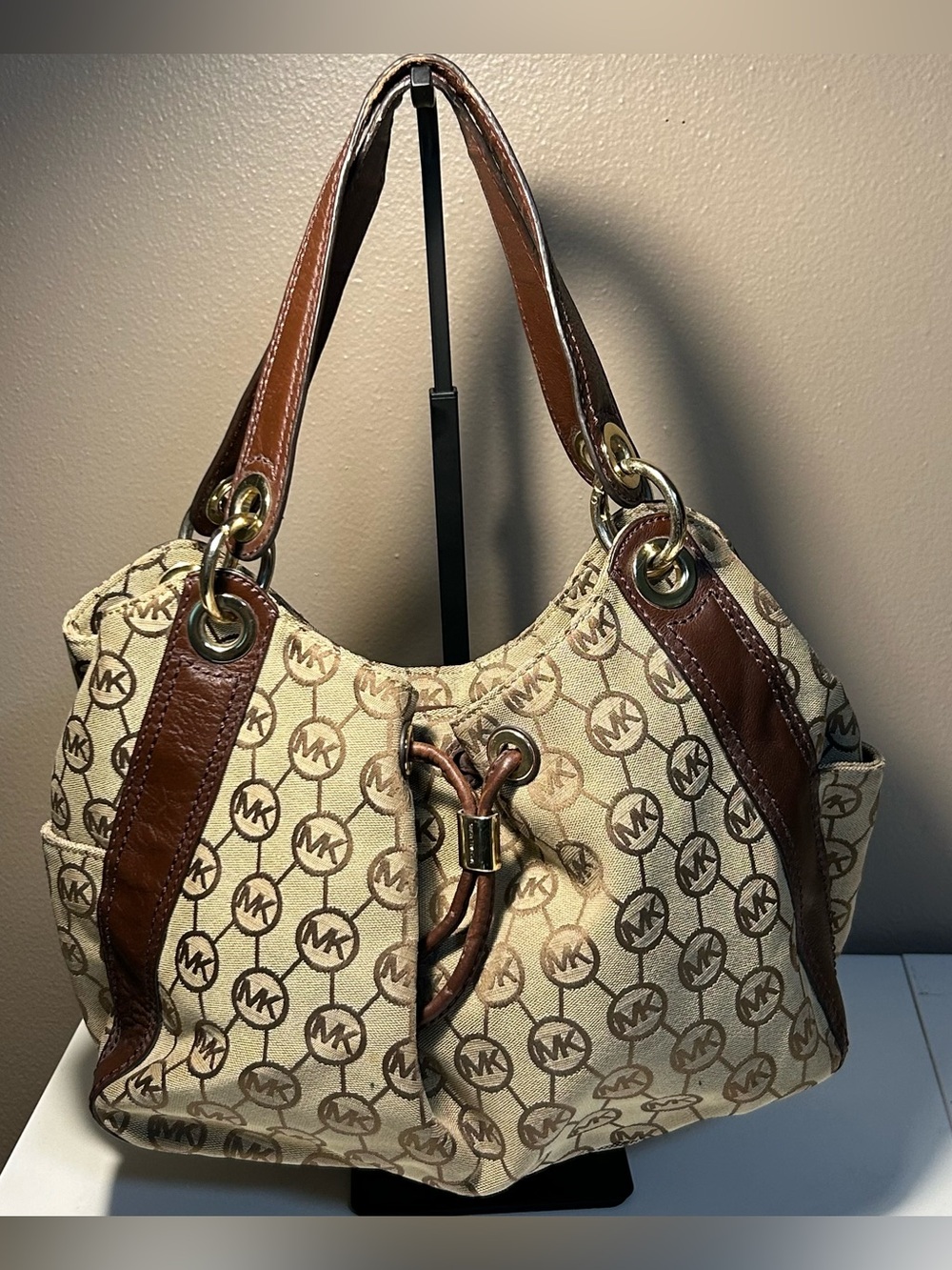 Michael Kors Ludlow Canvas Leather Shoulder Bag MK Signature